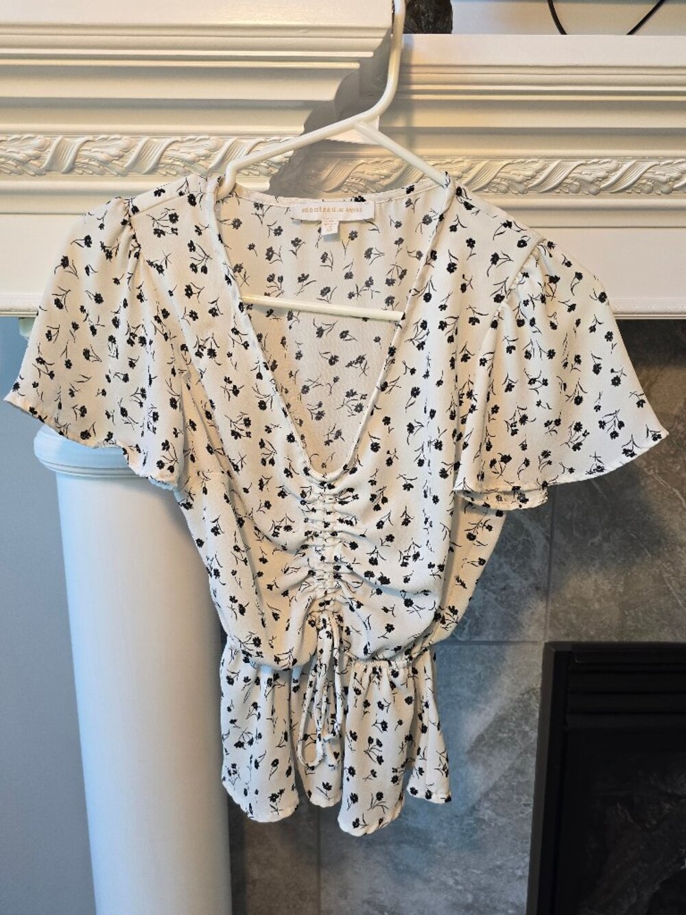 Monteau Los Angeles Ditsy Floral Peplum Top - XS